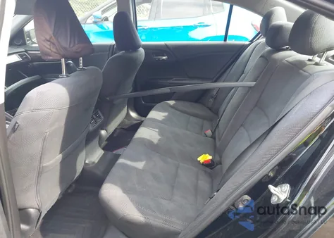 2017 Honda Accord Ex z USA, uszkodzony, nr VIN 1HGCR2F74HA154575